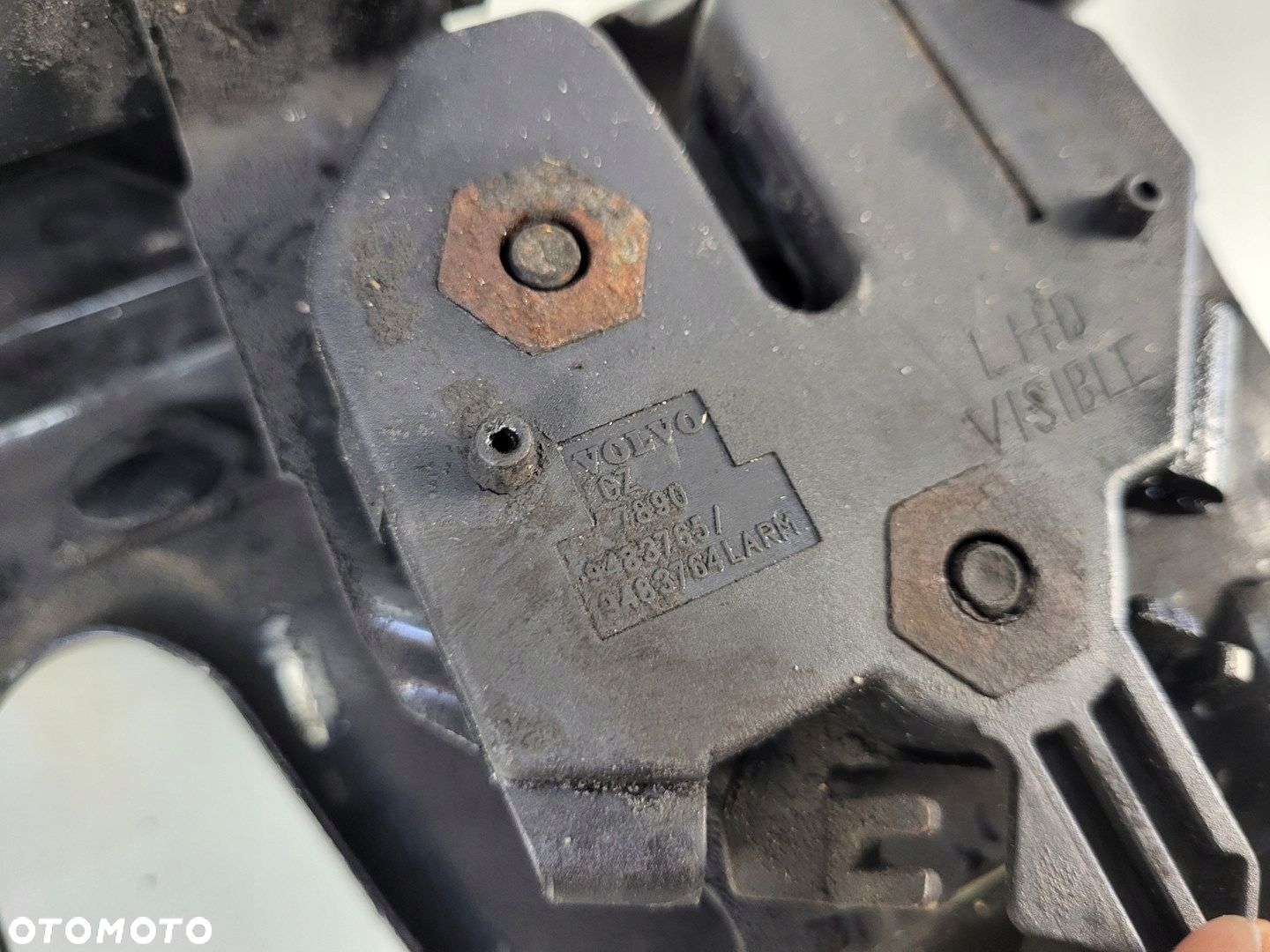 VOLVO S80 I LIFT PAS PRZEDNI GÓRNY ZAMEK MASKI ZAMKI - 13