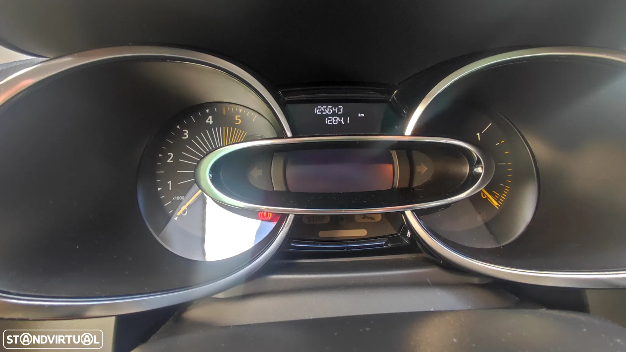 Renault Clio 1.5 dCi Confort - 9