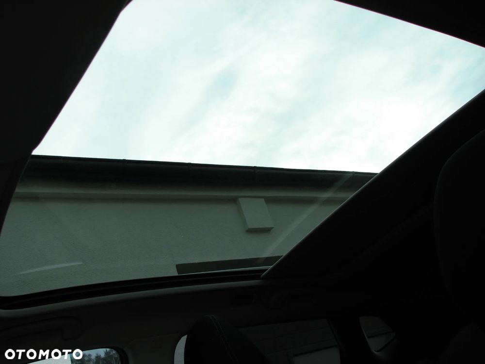 Nissan Qashqai 1.2 DIG-T N-Connecta EU6 - 31