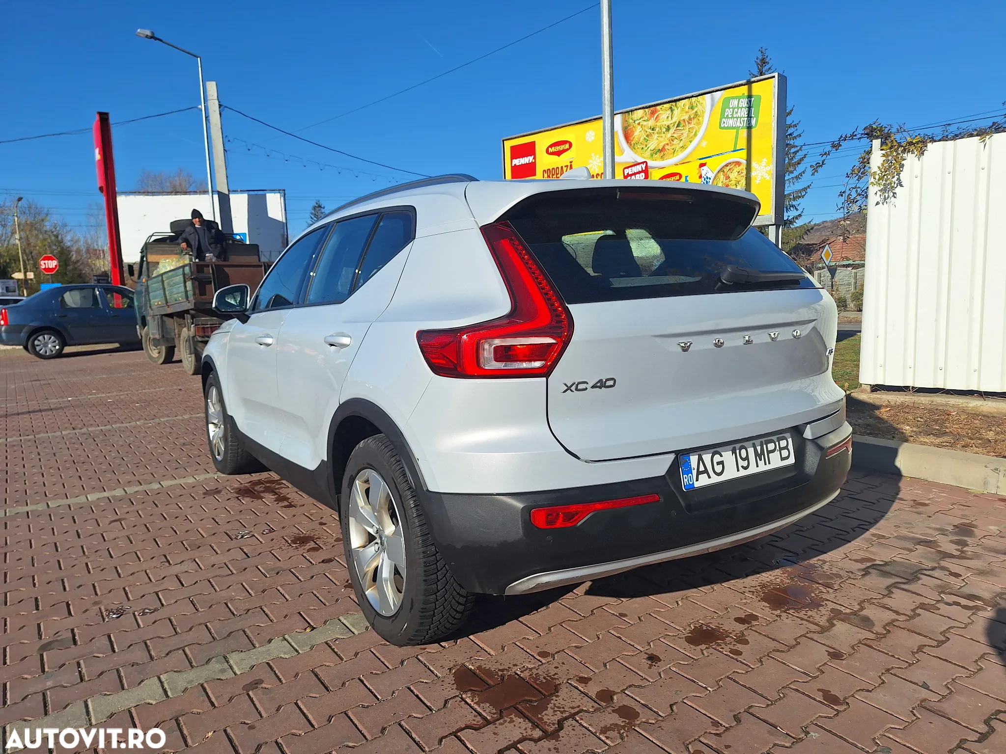 Volvo XC 40 D3 Geartronic Momentum Pro - 5