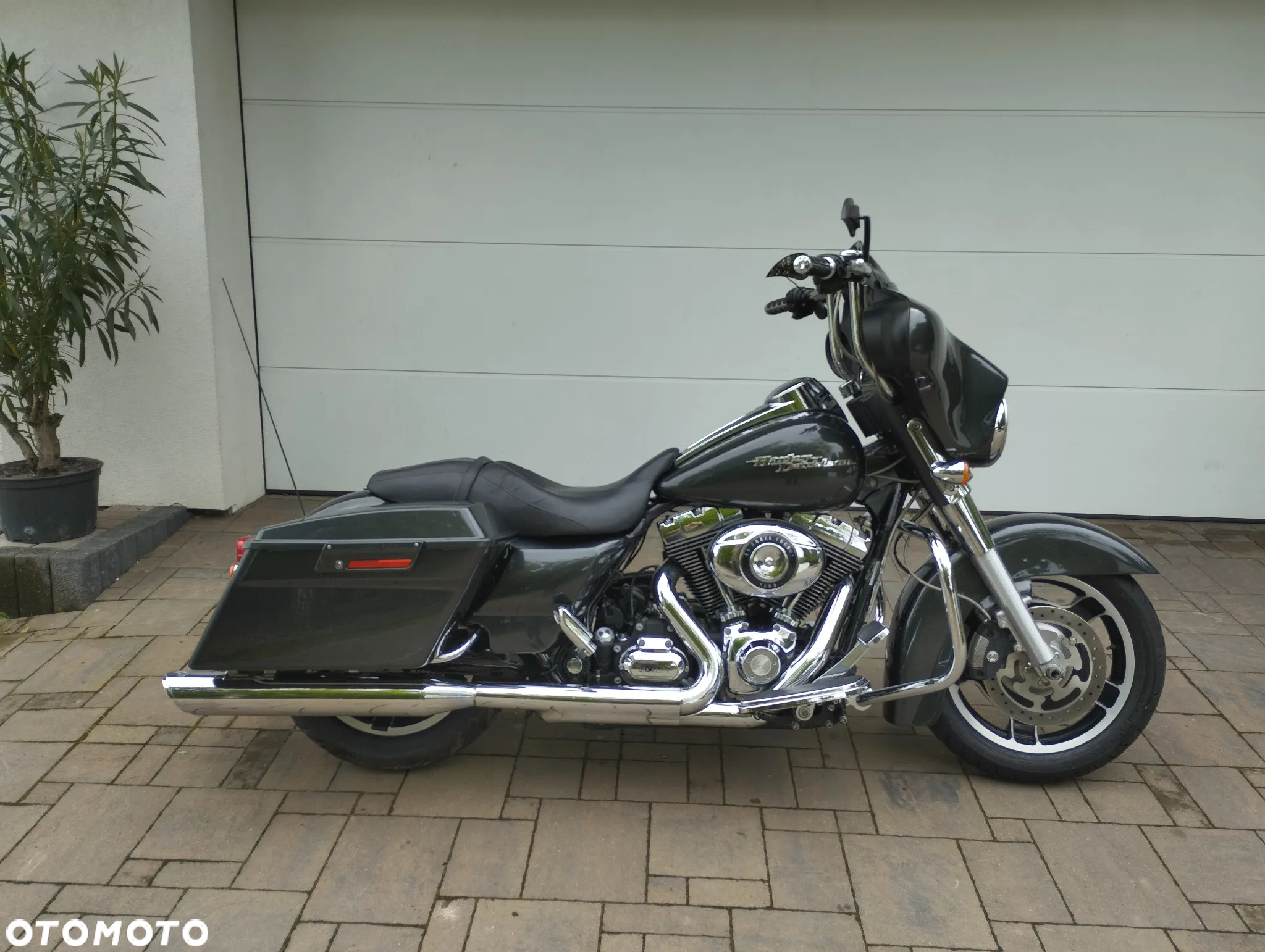 Harley-Davidson Touring Street Glide - 10