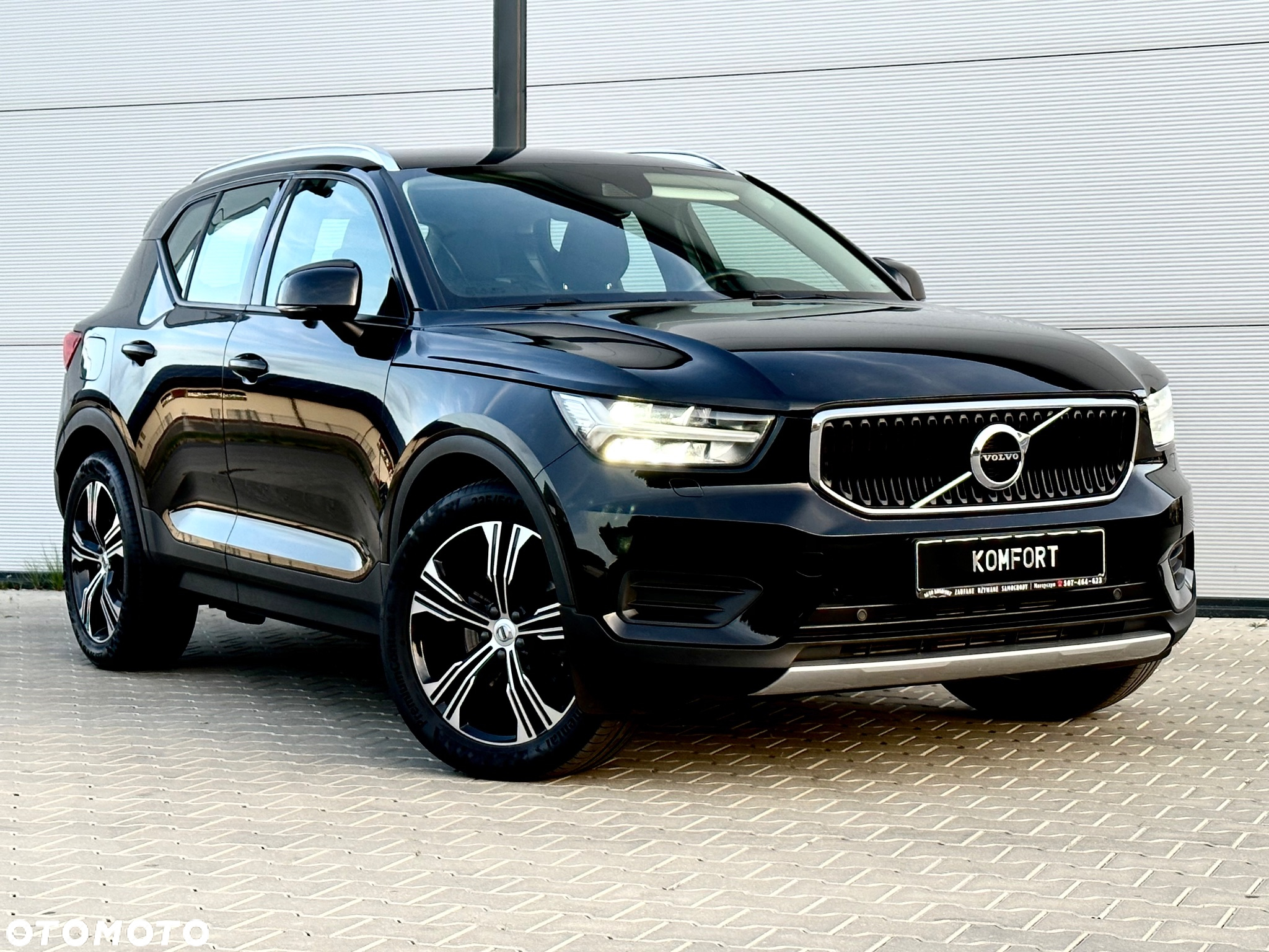 Volvo XC 40 D4 AWD Momentum Pro - 10