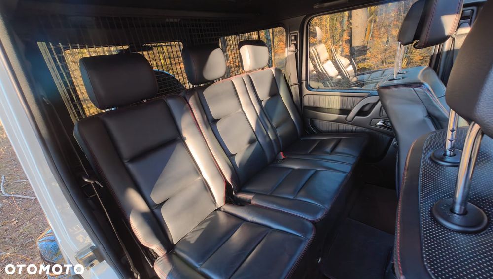 Mercedes-Benz Klasa G 350 BlueTEC 7G-TRONIC - 40
