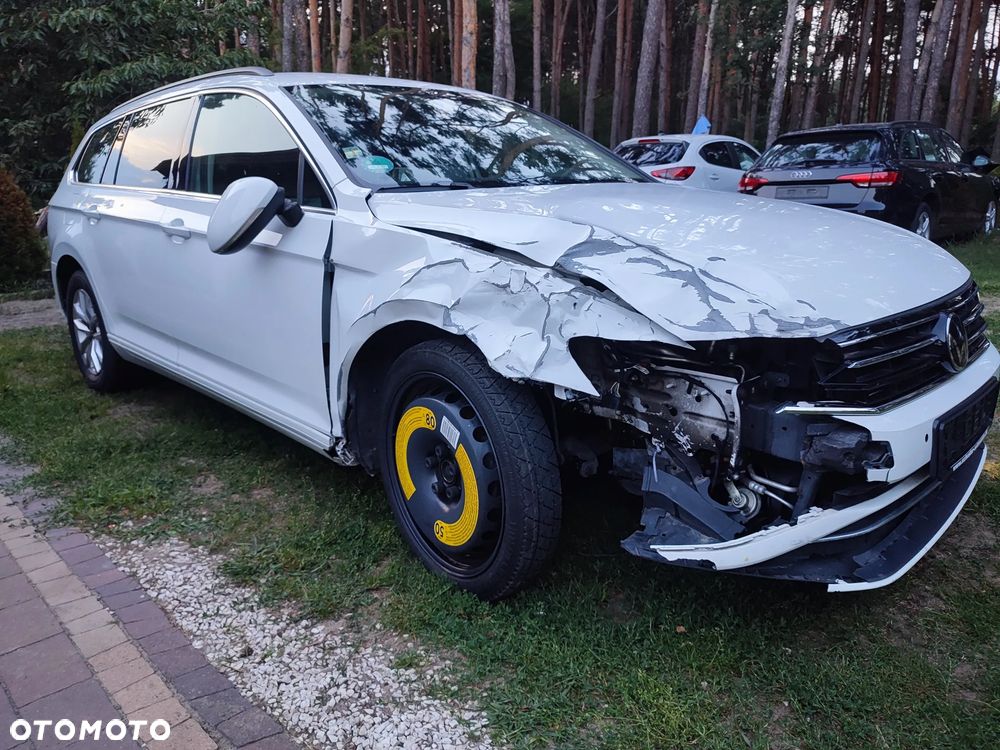 Volkswagen Passat Variant 2.0 TDI SCR DSG Elegance - 3