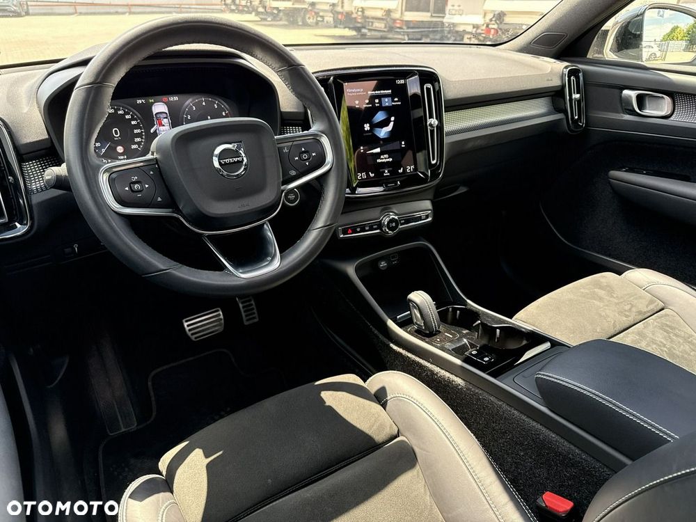 Volvo XC 40 T3 R-Design - 14
