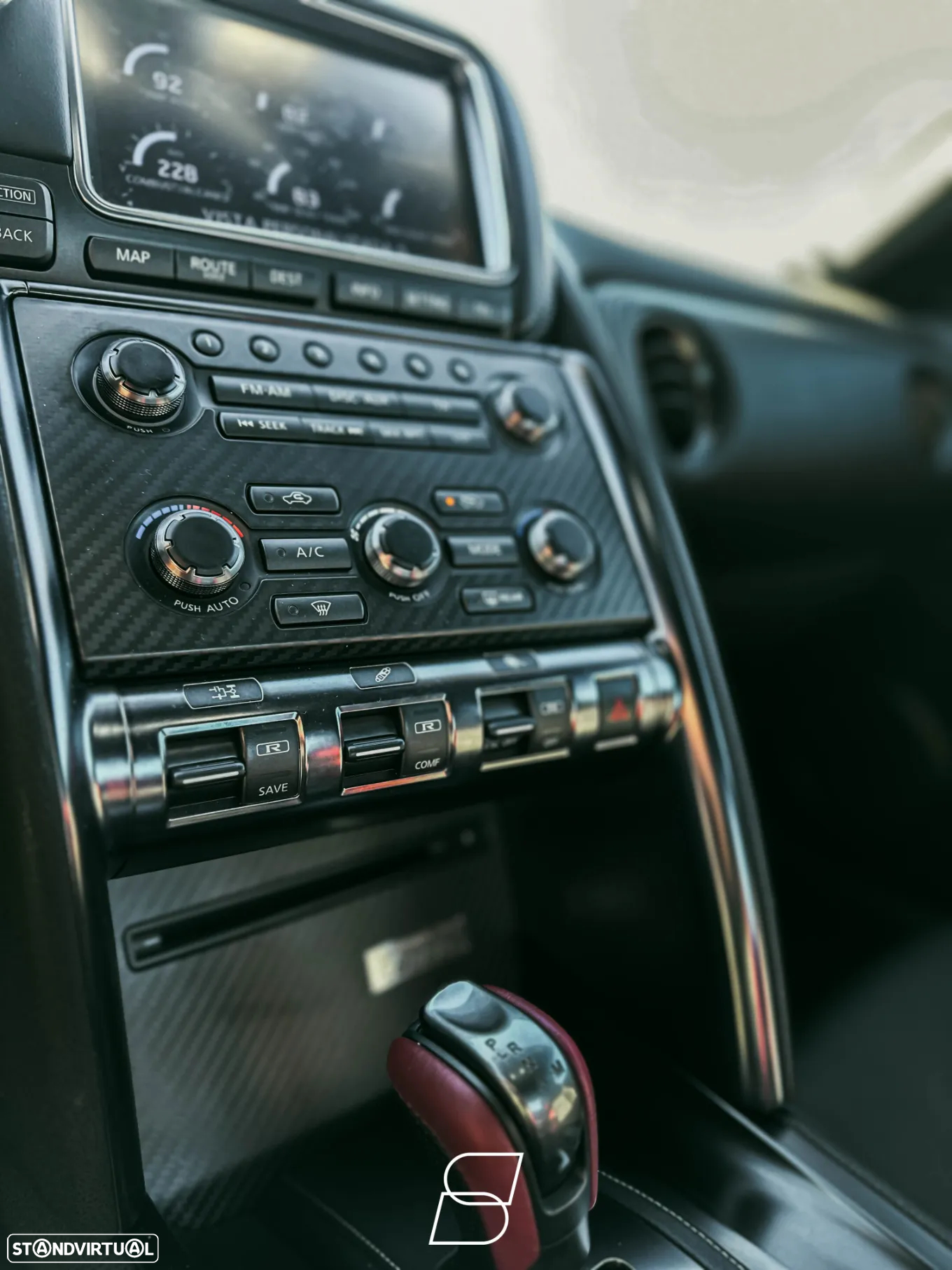 Nissan GT-R Black Edition - 6