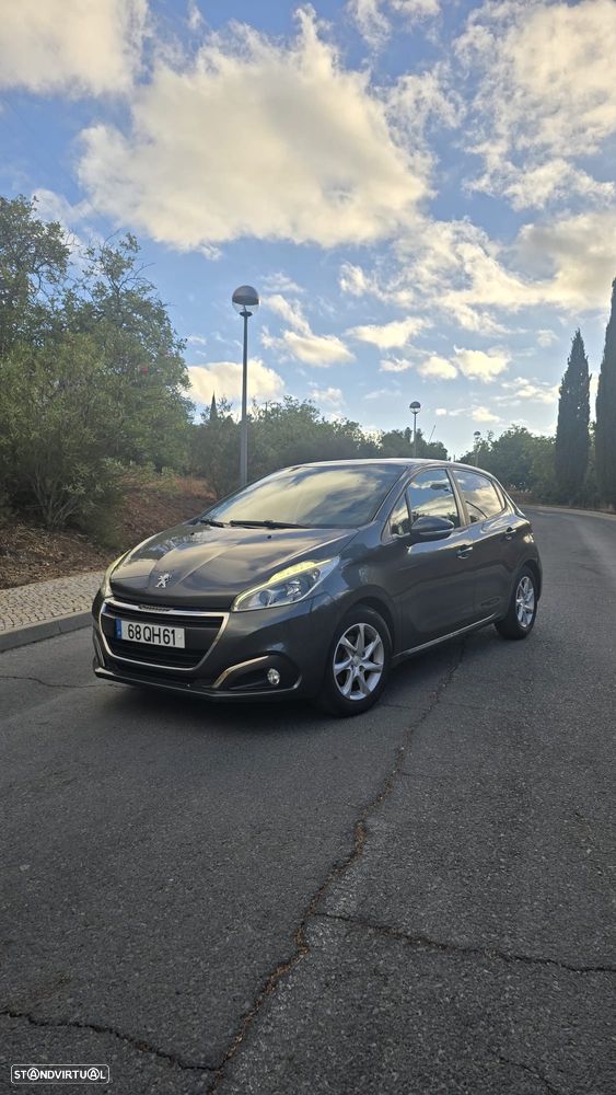 Peugeot 208 1.4 HDi Active - 2