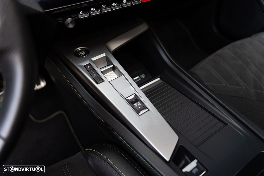Peugeot 408 180 e-EAT8 GT - 28