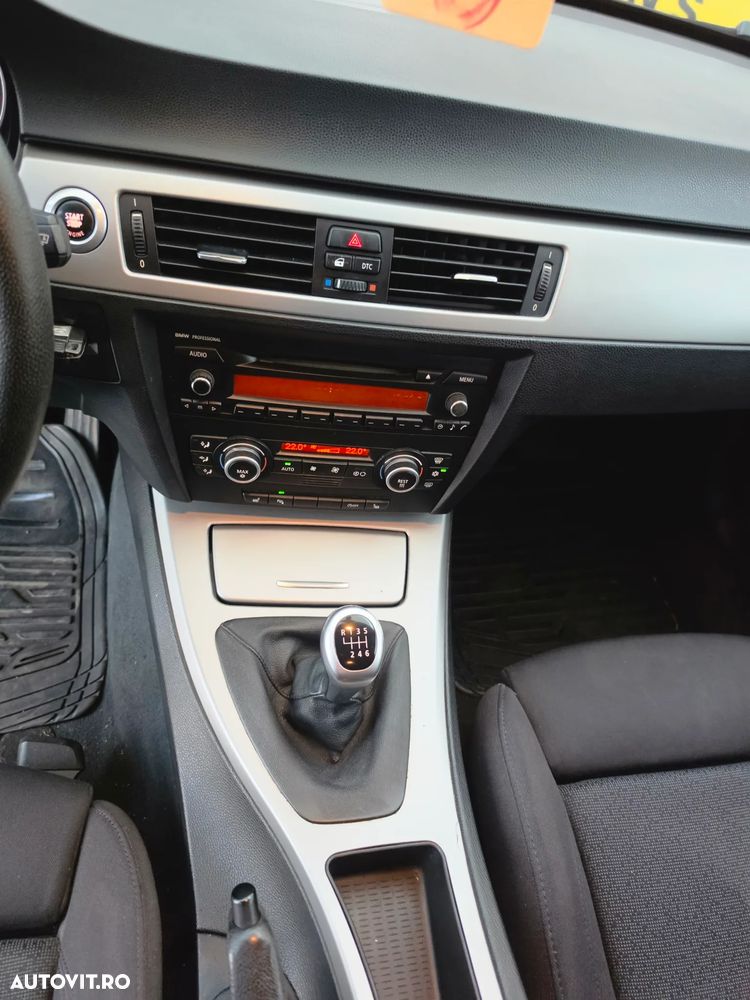 BMW Seria 3 318d - 10