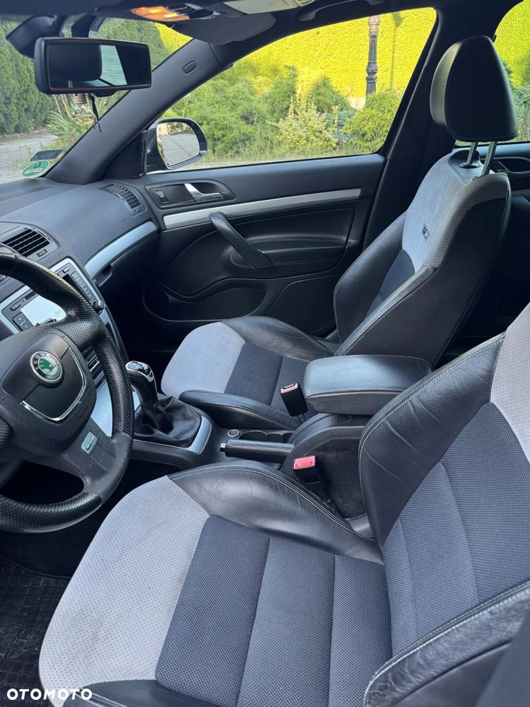 Skoda Octavia 2.0 TDI DPF RS - 9