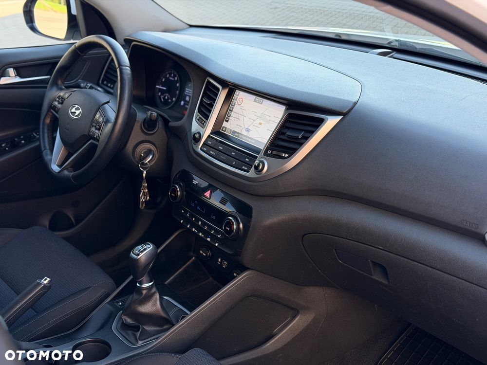 Hyundai Tucson 1.6 GDI BlueDrive Comfort 2WD - 19