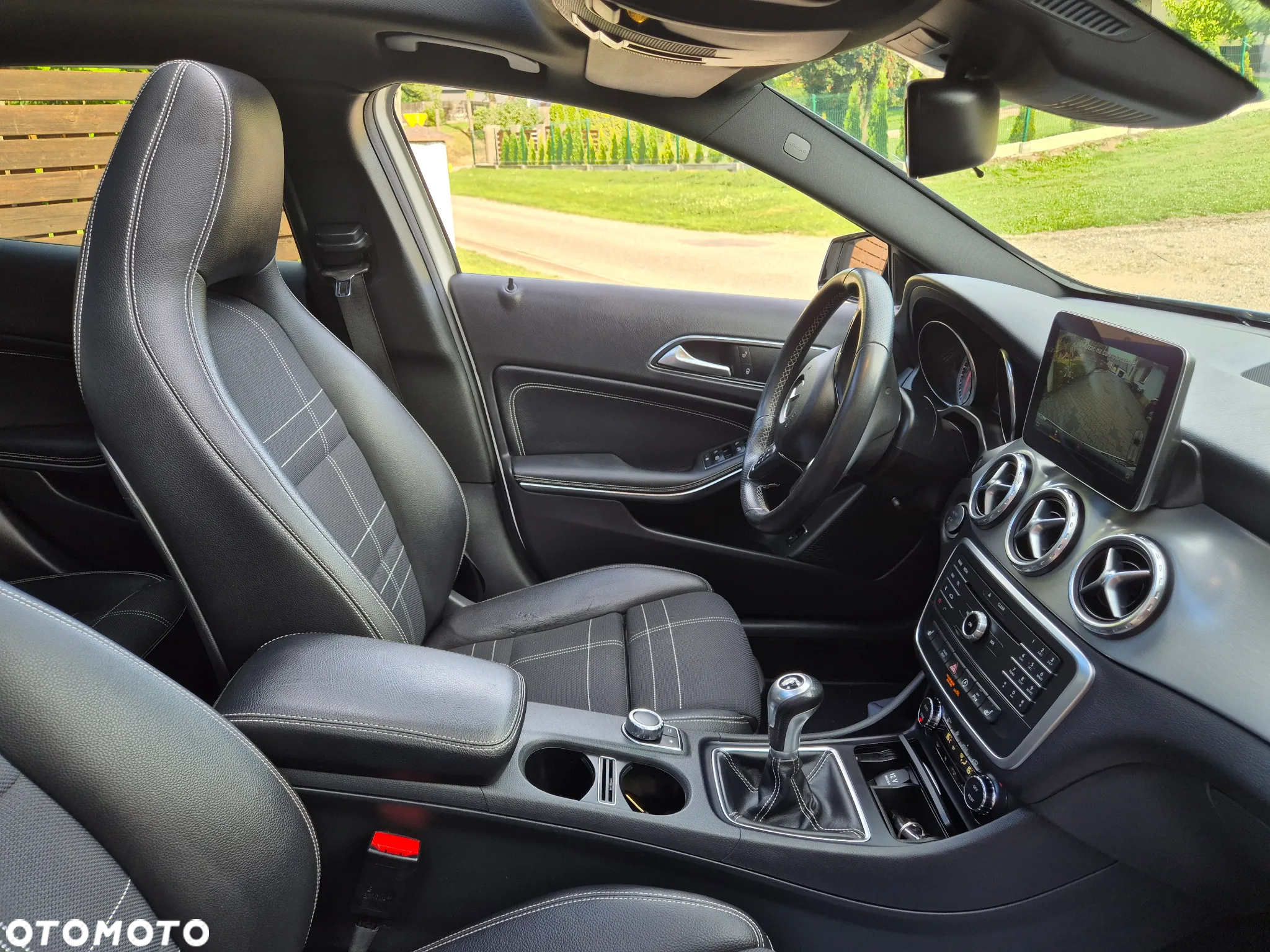 Mercedes-Benz GLA 200 UrbanStyle Edition - 13