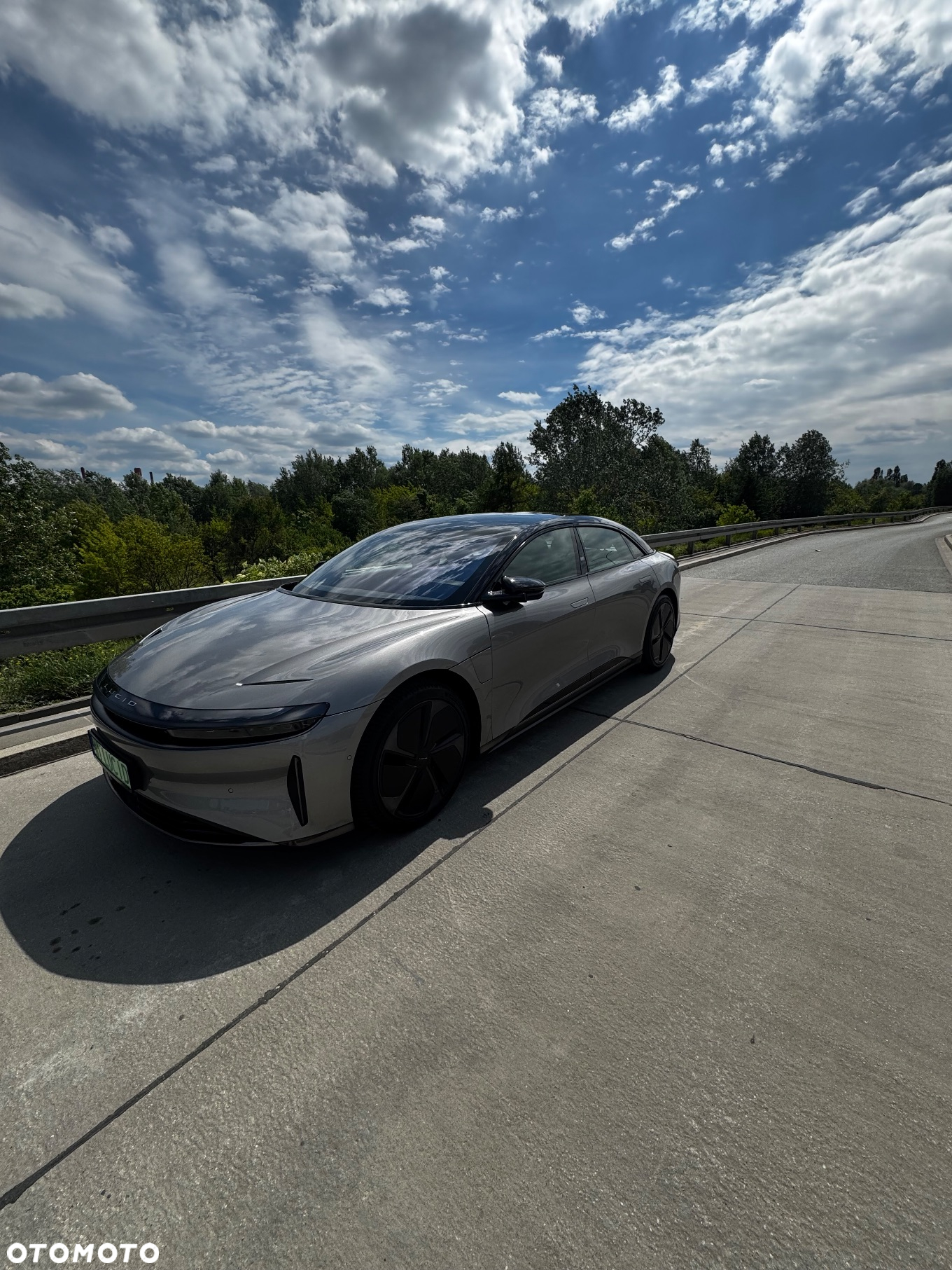 Lucid Air - 3