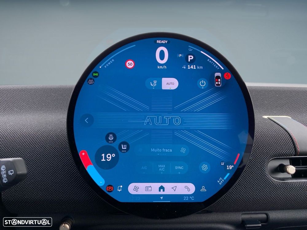 MINI 3 Portas Cooper E Classic S - 11