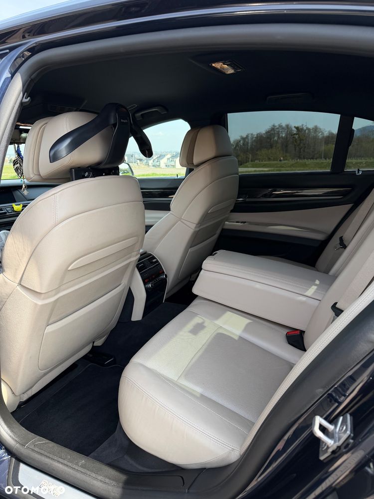 BMW Seria 7 740d xDrive - 10