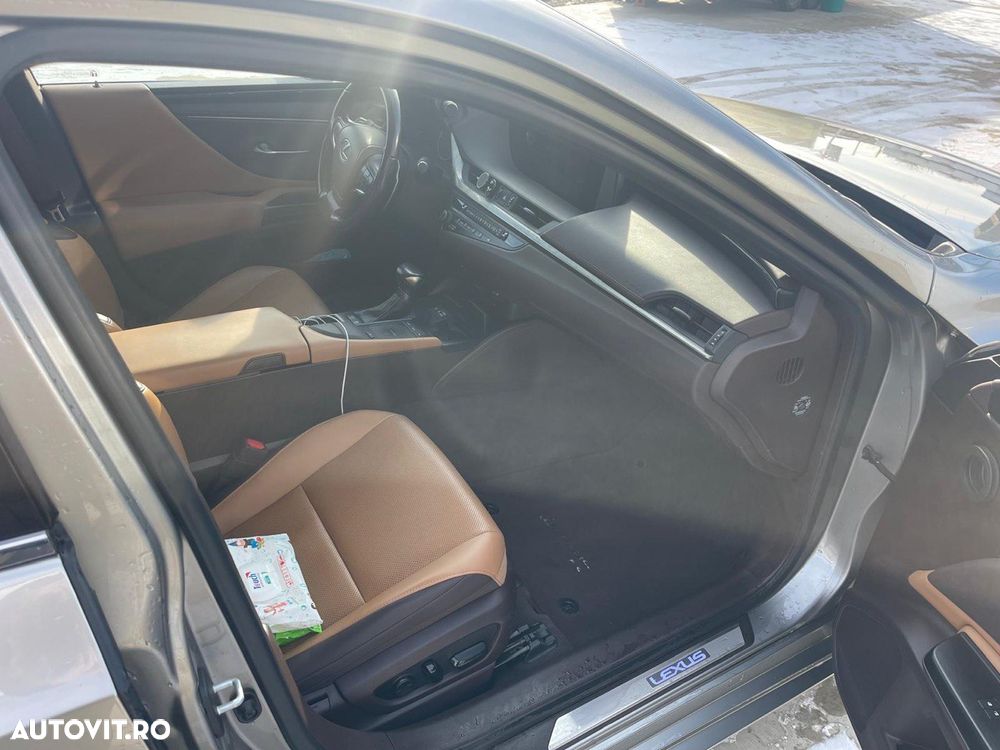 Lexus Seria ES 300h Executive Line - 13