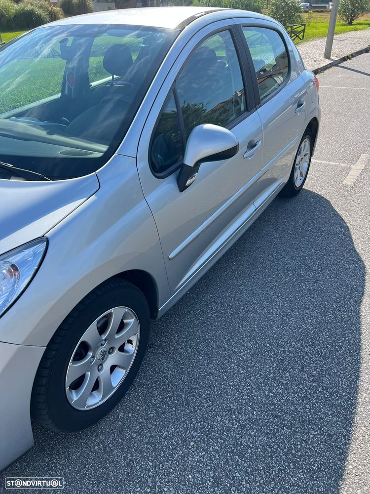 Peugeot 207 1.4 16V Active - 4