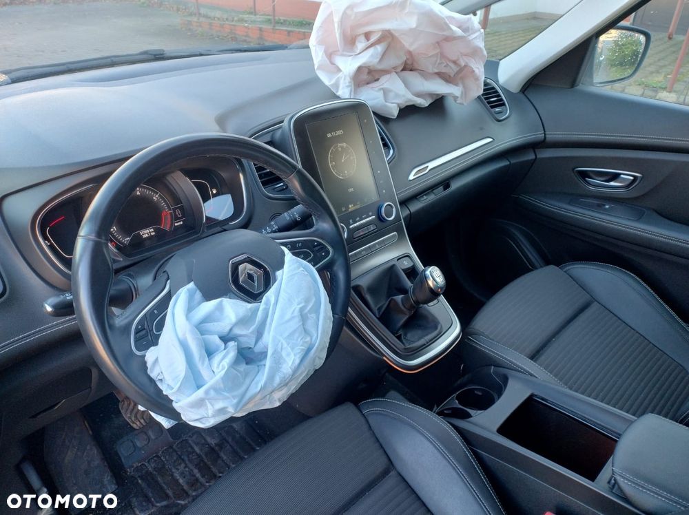 Renault Scenic - 10