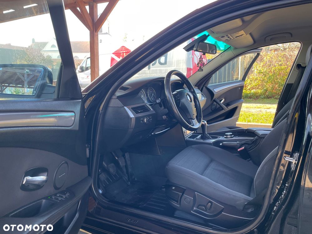 BMW Seria 5 520d - 15