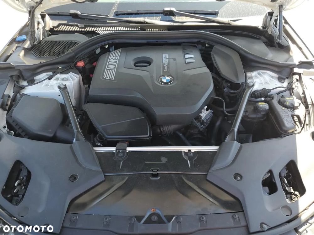 BMW Seria 5 530i Sport - 9