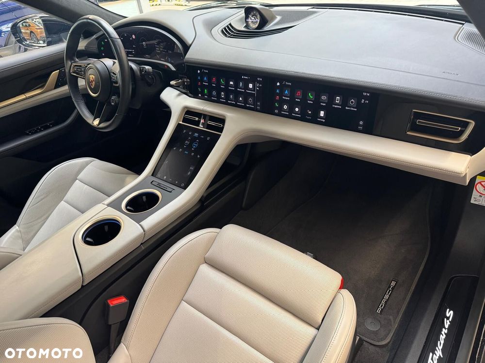Porsche Taycan 105kWh Performance Plus - 27