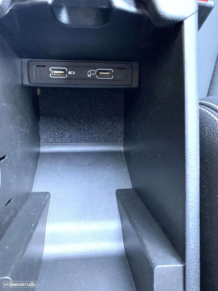 Mercedes-Benz GLA 180 d Urban - 10