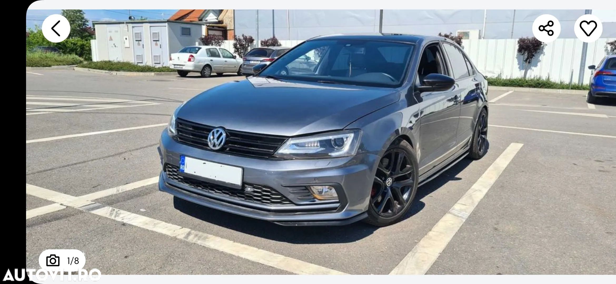 Volkswagen Jetta - 1