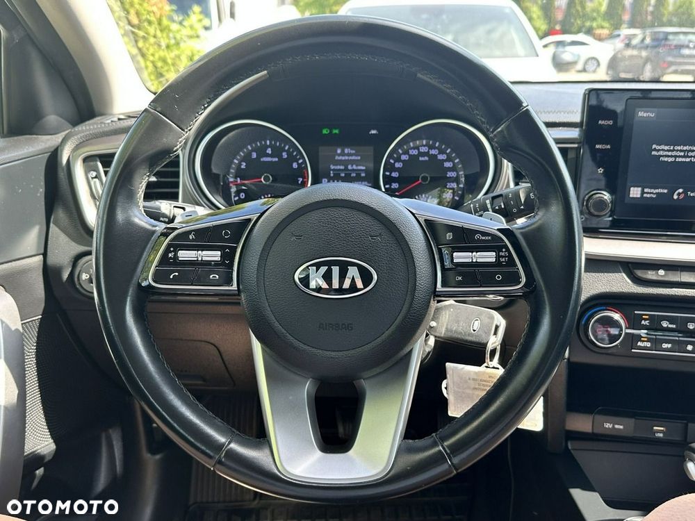 Kia Ceed - 21