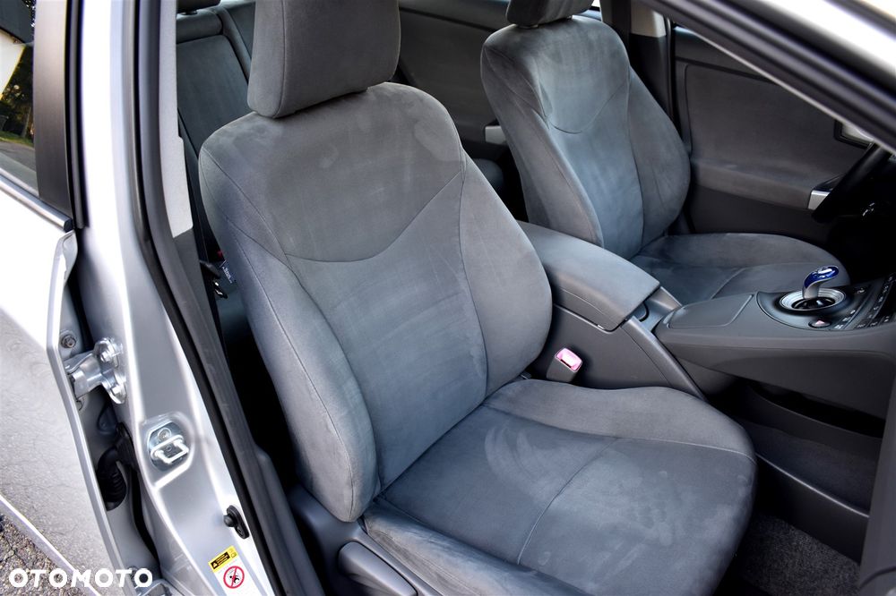 Toyota Prius (Hybrid) Executive - 20