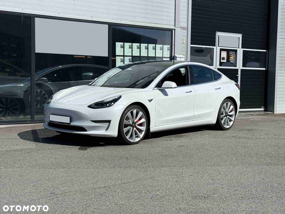 Tesla Model 3 Langstreckenbatterie Allradantrieb Dual Motor Performance - 2