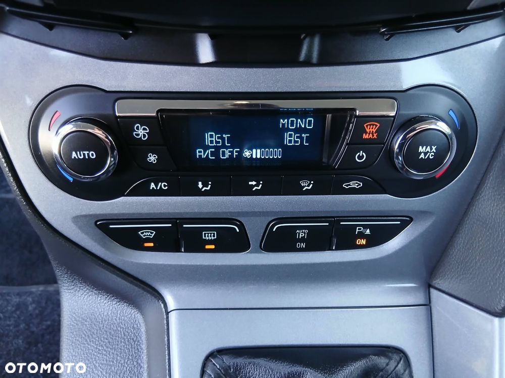 Ford Focus 1.6 Ti-VCT Titanium - 29