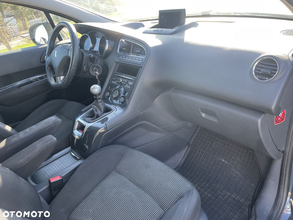 Peugeot 5008 - 4