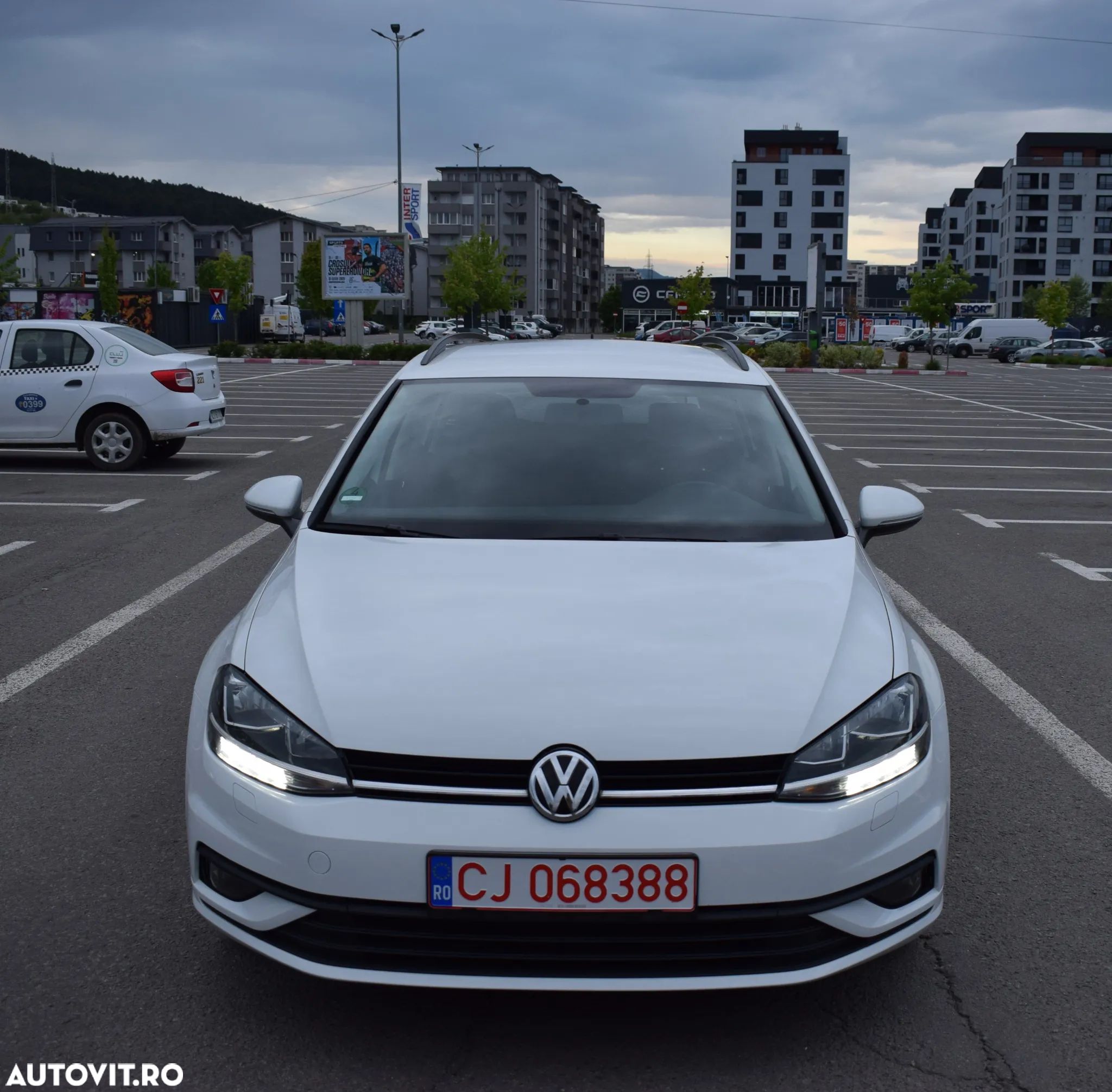 Volkswagen Golf 1.6 TDI Comfortline - 1