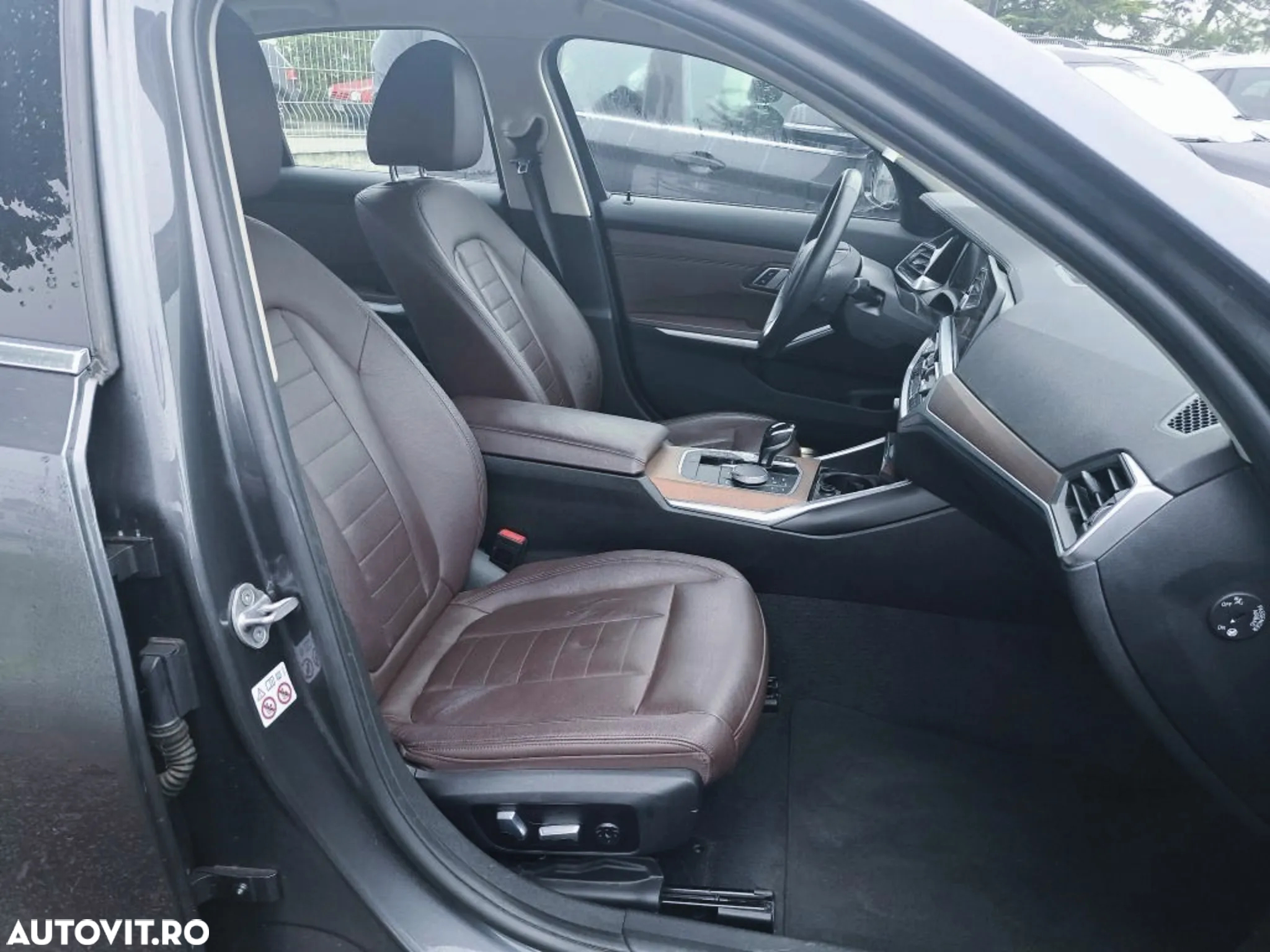 BMW Seria 3 330e Aut. Luxury Line - 6