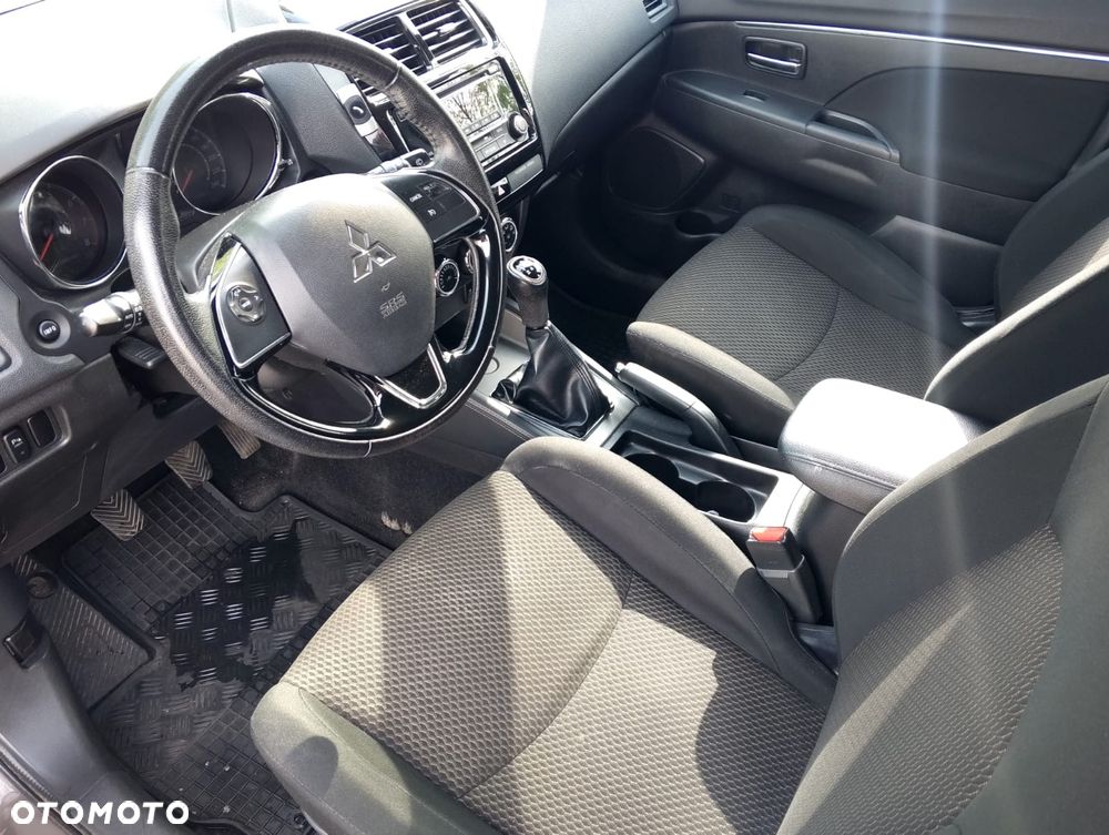 Mitsubishi ASX 1.6 Blue Sky Edition - 11