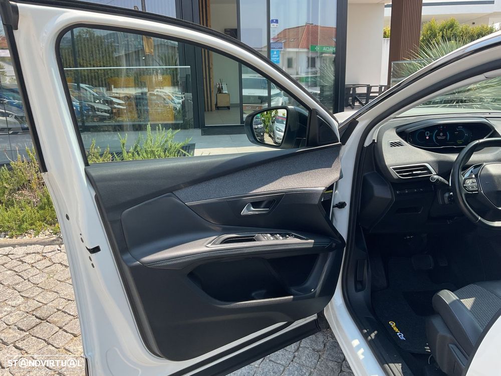 Peugeot 3008 1.6 Hybrid4 Allure e-EAT8 - 19