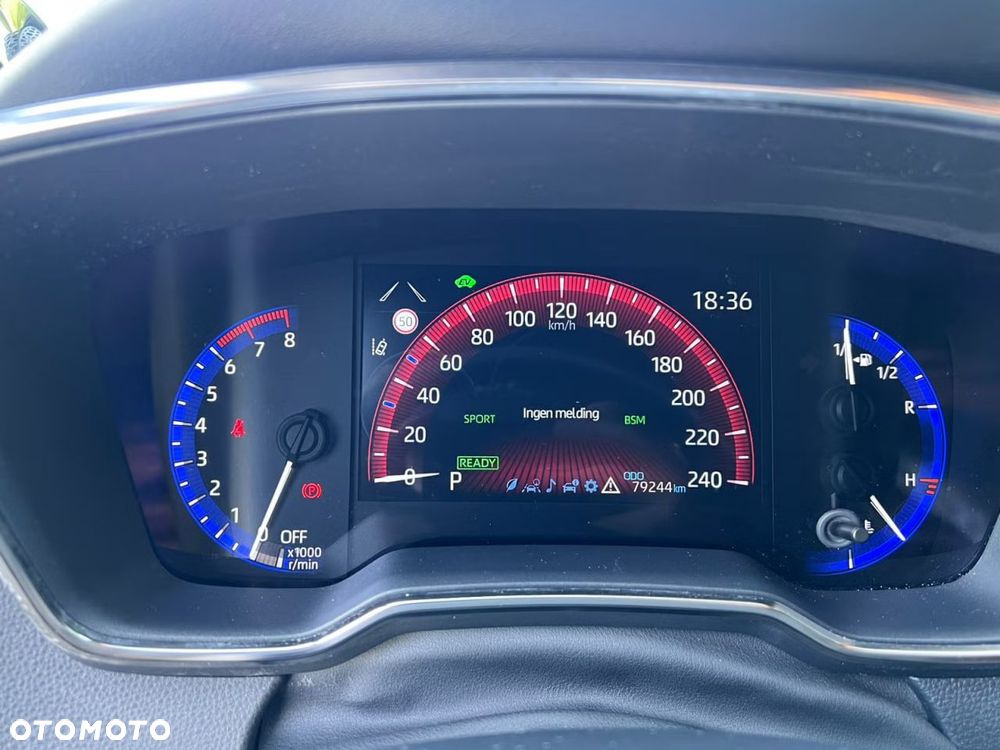 Toyota Corolla 2.0 Hybrid Executive - 23