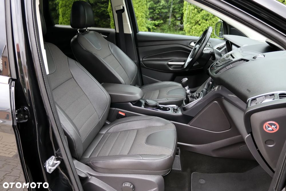 Ford Kuga 2.0 TDCi 4x4 Titanium - 21