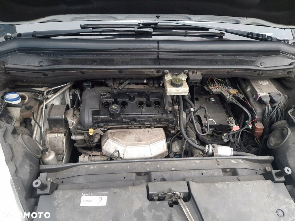 Citroen C4 Picasso 1,6 VTi 120KM 88KW Benzyna 5 DRZWI LAK: EWP CZĘŚCI - 7