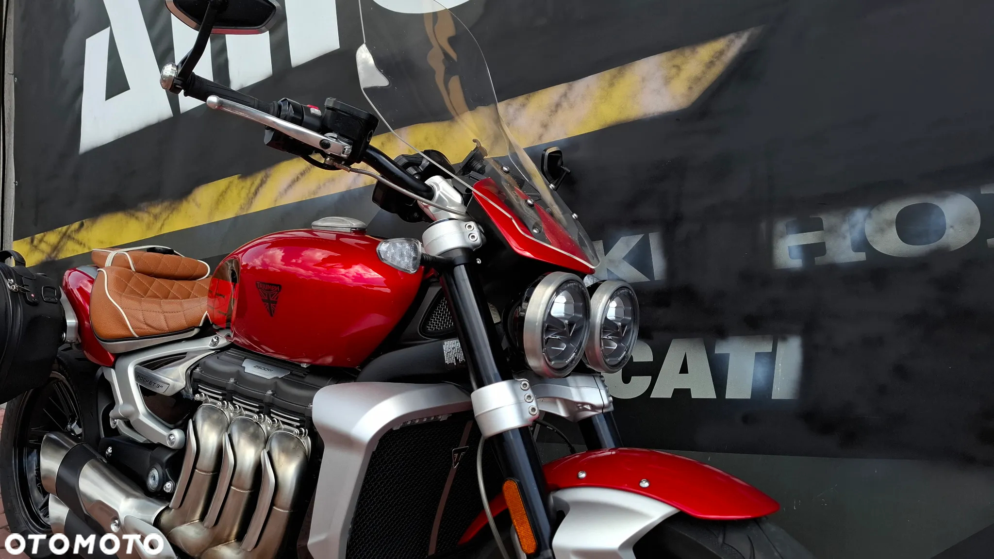 Triumph Rocket - 4