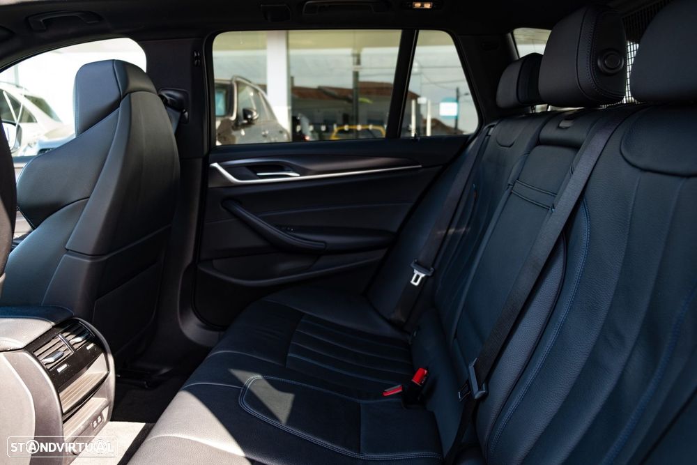 BMW 520 d Pack M Auto - 19