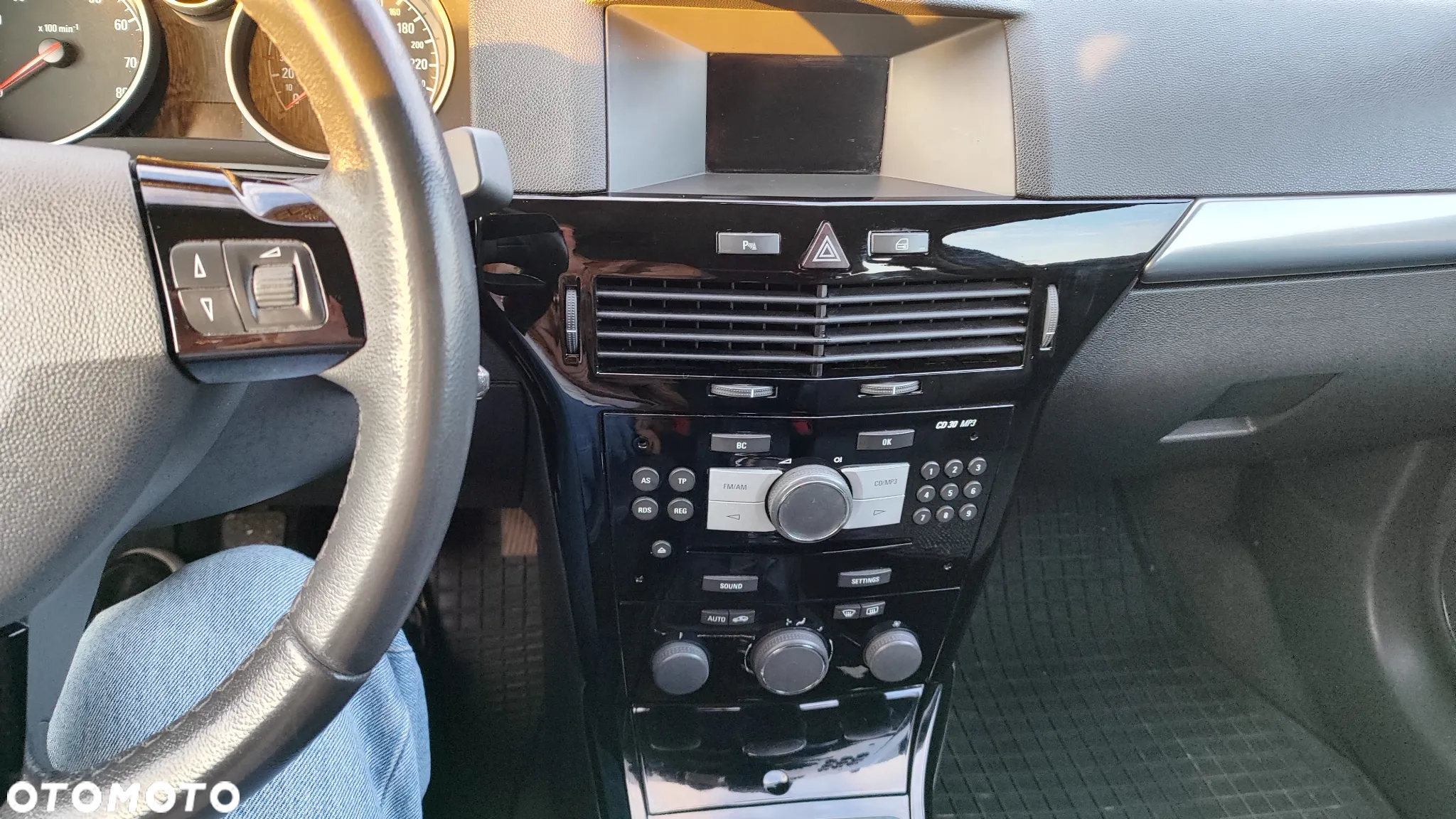 Opel Astra GTC 1.4 Cosmo - 9