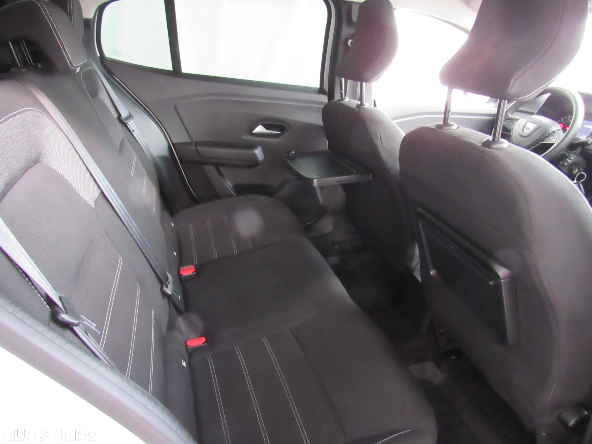 Dacia Logan TCe 90 MT6 Comfort - 11
