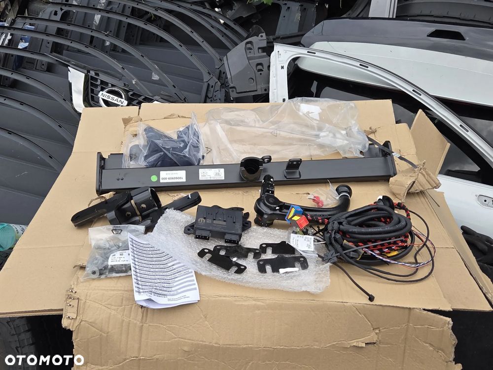 Hak holowniczy Opel Crossland X Citroen C3 Aircross Moduł wiązka kompletny Hak 39215299 1659319980 93487122 39215297 1685548380 - 2