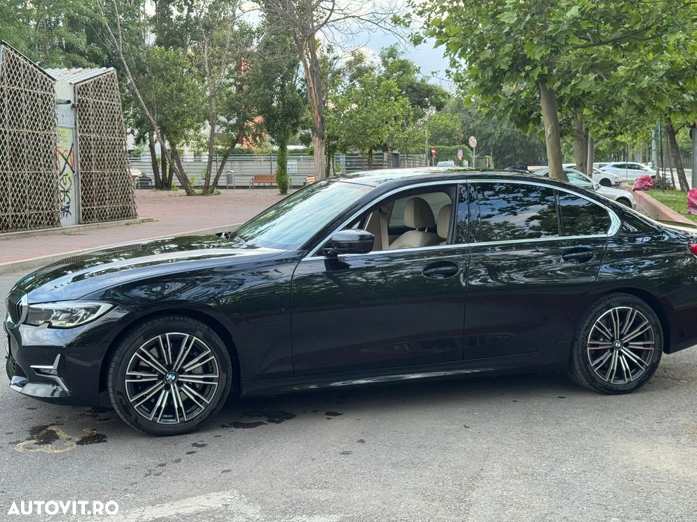 BMW Seria 3 330e Aut. Luxury Line - 6