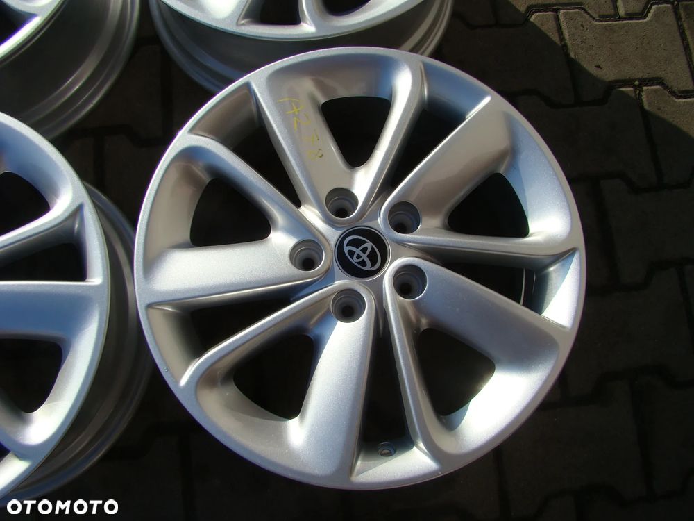 a278 5x114,3 Toyota Yaris Cross C-HR Auris Corolla Camry 7Jx17 - 5
