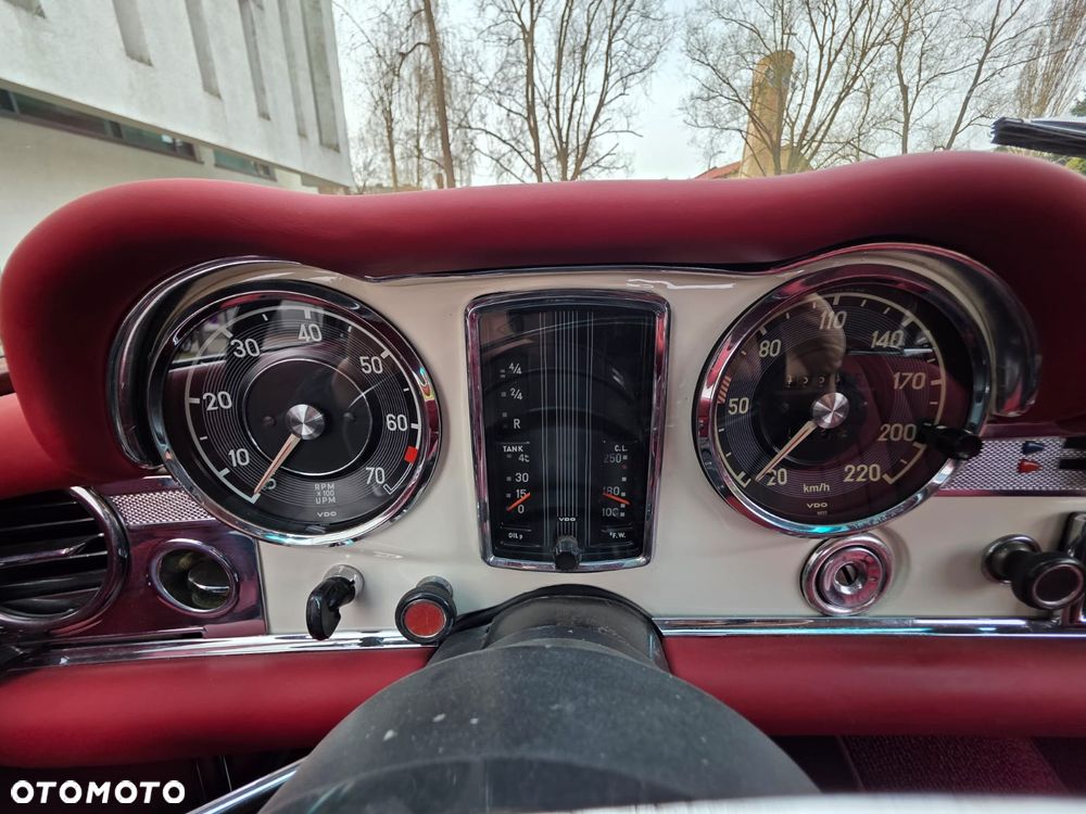 Mercedes-Benz SL - 26