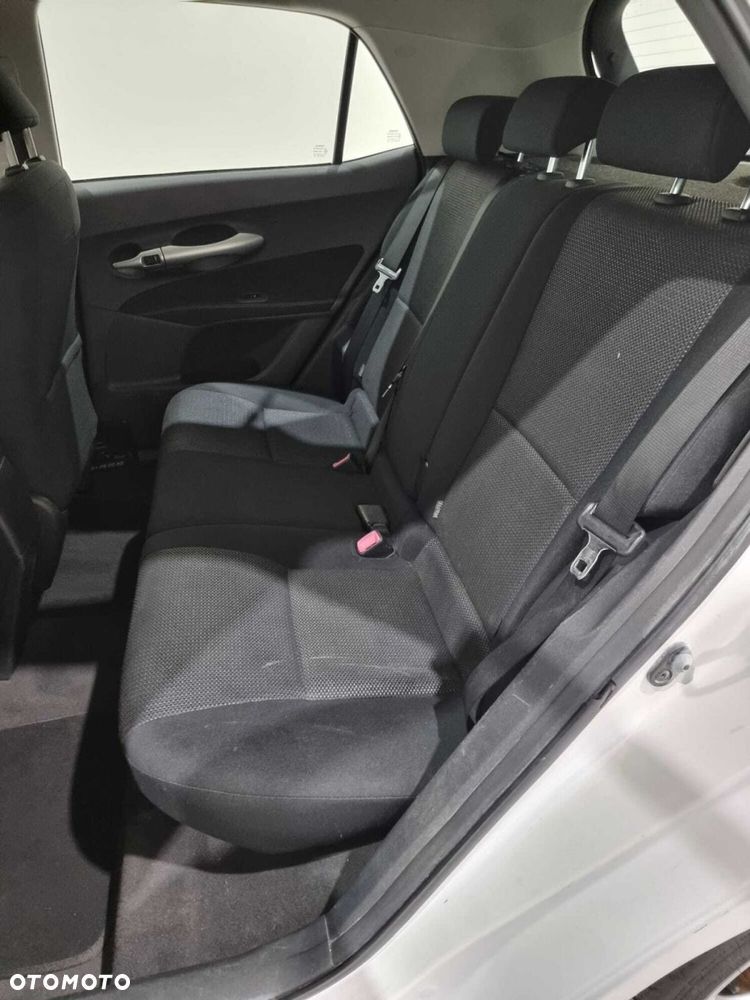Toyota Auris - 16