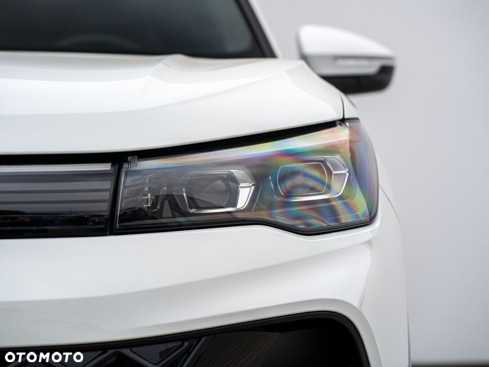 Volkswagen Tiguan - 11