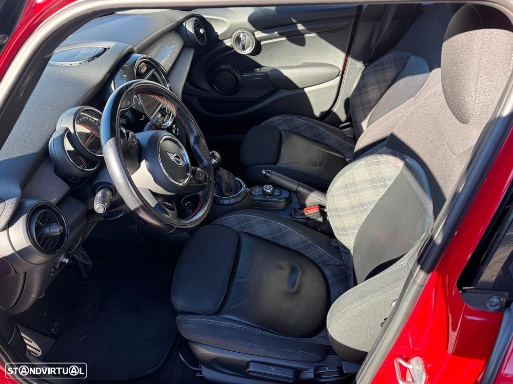 MINI 5 Portas Cooper D - 2